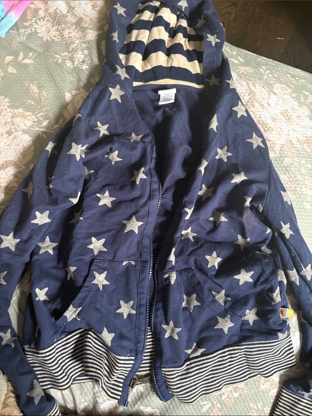 Harajuku Lovers Navy and Cream Star Hoodie Jacket send offers !!